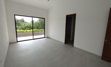Casa nueva en Paraíso Country Cllub, con vista al campo de golf y recámara en PB