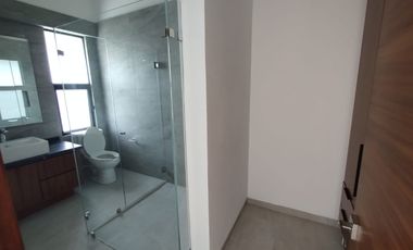Casa nueva en Paraíso Country Cllub, con vista al campo de golf y recámara en PB