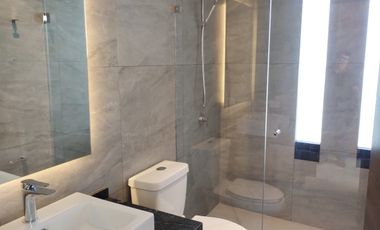 Casa nueva en Paraíso Country Cllub, con vista al campo de golf y recámara en PB