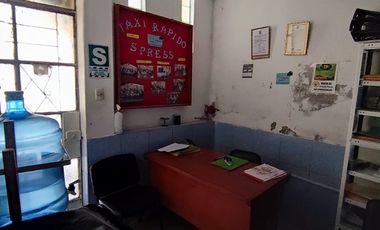 VENDO CASA EN ZONA COMERCIAL POR EL MERCADO MODELO DE PIURA