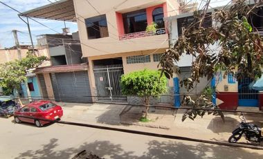 VENDO CASA EN ZONA COMERCIAL POR EL MERCADO MODELO DE PIURA