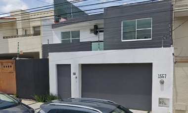 CASA EN PROVIDENCIA A 5 MIN DE HOSPITAL LOMAS PROVIDENCIA