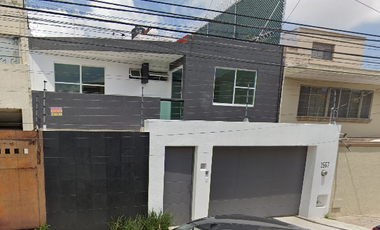 CASA EN PROVIDENCIA A 5 MIN DE HOSPITAL LOMAS PROVIDENCIA
