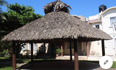 Casa en venta Ixtapa, Guerrero. Casa Diamante, Fracc. con alberca, seguridad y áreas verdes, cerca de la playa