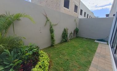 CASA EN VENTA  EN ARBOLADA BY CUMBRES. HERMOSA!!!!