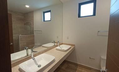 CASA EN VENTA  EN ARBOLADA BY CUMBRES. HERMOSA!!!!