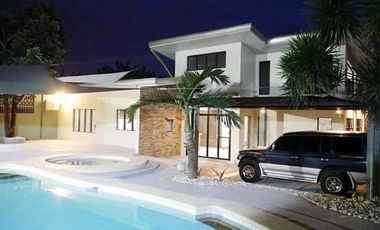 *MODERN HOUSE WITH POOL FOR SALE/LEASE IN ANGELES CITY