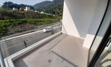 ARRIENDO APARTA ESTUDIO FRENTE AL HOSPITAL INTERNACIONAL