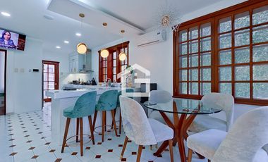 Casa de Venta Con Piscina en Unioro, Machala