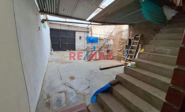 Vendo Casa En Mariano Moreno -La Esperanza 161 M2 A 2 Cuadras Condorcanqui ID 1088063