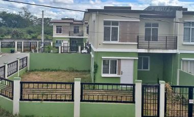 HOUSE AND LOT ADELLE UNIT TOWNHOUSE WITH FENCE READY FOR OCCUPANCY avaible Endlots and Corner lots
