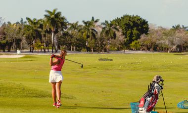 Terreno en venta en el Exclusivo Campo de golf Yuctán Country Club en Mérida. Vive la Experiencia del Golf y la Naturaleza