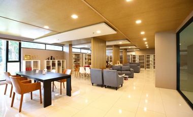 For Sale!! Luxury Modern 5 star condominium in Chiang Mai.  Exclusive for Pet Lover & Business Investor.