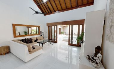 Leasehold - Luxurious Private Villa with Modern Amenities in Prime Location SeminyakDiscover an exceptional stand-alone private villa, perfectly posit