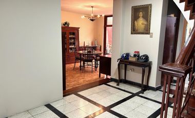 PUEBLO LIBRE LINDA CASA  EN  VENTA CERCA AVENIDA SUCRE