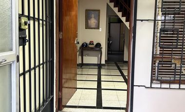 PUEBLO LIBRE LINDA CASA  EN  VENTA CERCA AVENIDA SUCRE