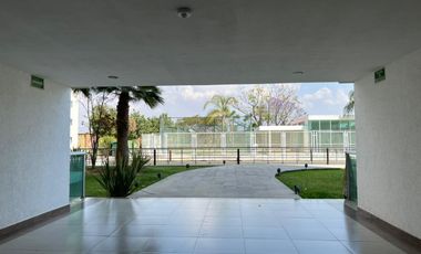 DEPARTAMENTO TOTALMENTE AMUEBLADO EN RENTA EN NATURA RESIDENCIAL, TORRE CON ALBERCA ,GYM Y CANCHA DE TENIS