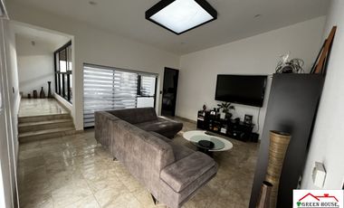 VENTA CASA REMODELADA EN PEDREGAL DE SAN FRANCISCO , COYOACÁN