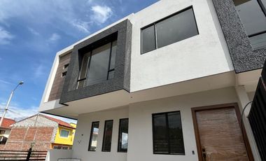 HERMOSAS CASAS CON AREA VERDE DE VENTA, Sector Plásticos Rival Ricaurte C1262