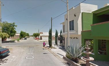 Oportunidad  !! Venta Hermosa Y Amplia Casa Remate Col. Los Mochis, Sinaloa.