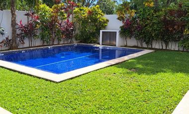 Villa Magna Cancun casa en venta junto a parque.