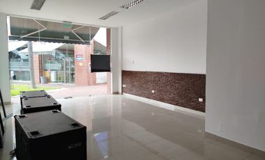 Local Comercial de Alquiler en Mix Center, 110 metros