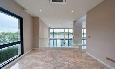 Lake Legend Bangna-Suvarnabhumi Luxury mansion, on the edge of the lake, the only one in Bangna area