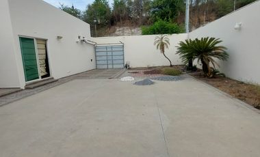 CASA EN RENTA RESIDENCIAL COLINAS DE SAN MIGUEL