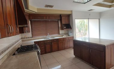 CASA EN RENTA RESIDENCIAL COLINAS DE SAN MIGUEL