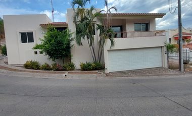 CASA EN RENTA RESIDENCIAL COLINAS DE SAN MIGUEL