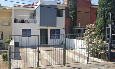 Acogedora casa en fraccionamiento en Zapopan, Jalisco