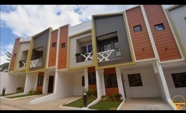 RENT TO OWN, 2-STOREY TOWN-HOUSE with BALCONY 3br-unit, READY FOR OCCUPANCY and 100% FLOOD FREE around MARIKINA CITY. 20% down payment payable in 6 months.  It's a MODERN DESIGN and ACCESSIBLE location from schools, malls and other commercial establishments.