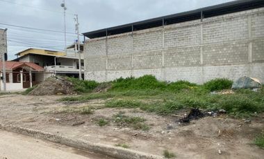 ALQUILER TERRENO  415  M2. ESQUINERO