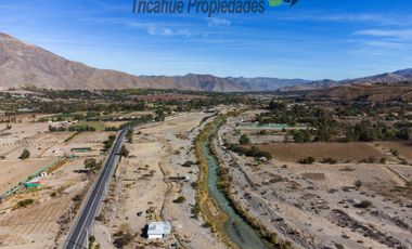 Venta de parcela con cabaña, orilla de rio, electricidad, a 10 minutos de Vicuña. $87 millones