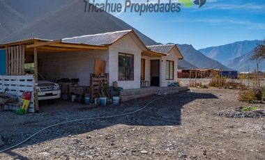 Venta de parcela con cabaña, orilla de rio, electricidad, a 10 minutos de Vicuña. $87 millones