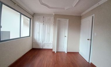 CASA EN VENTA SECTOR AV. 10 DE AGOSTO Y LORENZO PIEDRA