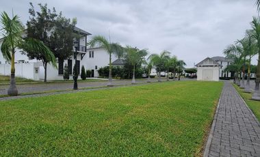 En venta Terreno al lago en Aires del Batán Samborondón | $630/m² Oportunidad