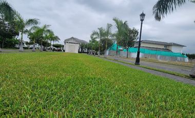 En venta Terreno al lago en Aires del Batán Samborondón | $630/m² Oportunidad