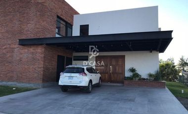 CASA ÁLAMO COUNTRY CLUB