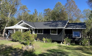 Se vende maravillosa Casa de ensueño con vista al volcán , sector Huincacara