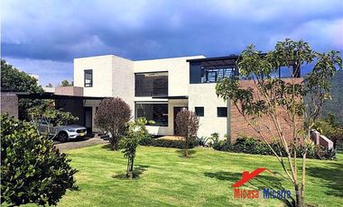 Casa Campestre en Venta en La Calera