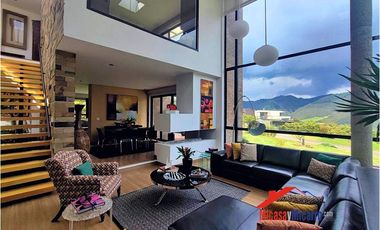Casa Campestre en Venta en La Calera