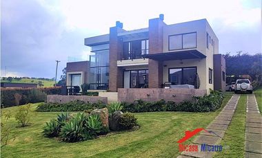 Casa Campestre en Venta en La Calera