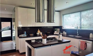 Casa Campestre en Venta en La Calera