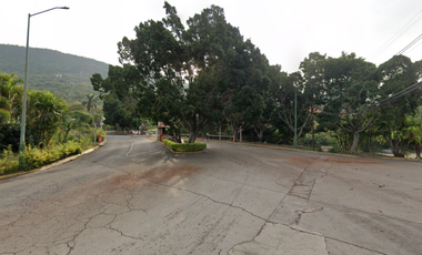 REMATE B. DE TERRENO EN FRACCIONAMIENTO CLUB DE GOLF HACIENDA SAN GASPAR CUERNAVACA MORELOS.