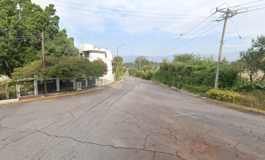 REMATE B. DE TERRENO EN FRACCIONAMIENTO CLUB DE GOLF HACIENDA SAN GASPAR CUERNAVACA MORELOS.