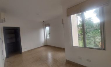 Samborondon, Venta de hermosa casa 4 dormitorios con jacuzzi y sauna