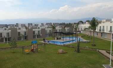 Venta de casa con roof garden de descanso a 15 minutos de Cuautla