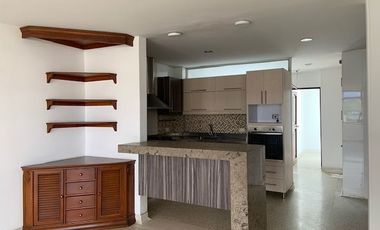 LINDO Y COMODO APARTAMENTO. EXCELENTE UBICACION