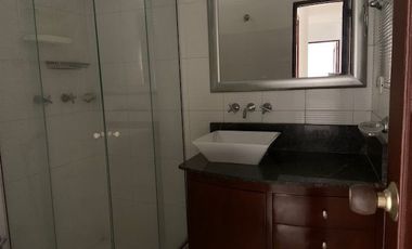 LINDO Y COMODO APARTAMENTO. EXCELENTE UBICACION